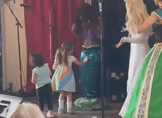 Wanderlinger Brewing Co Drag Show Includes Child Stroking Drag Queen’s Groin During Provocative Performance