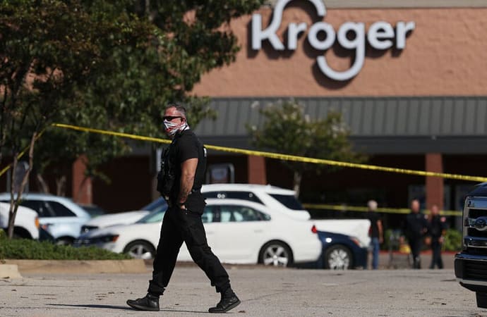 Shooting at Kroger Grocery Store in Collierville, Tennessee
