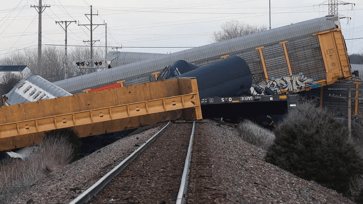 Another Norfolk Southern Train Derails Near Springfield, Ohio 1