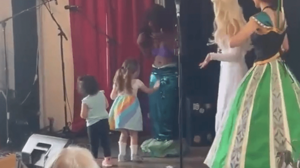 Wanderlinger Brewing Co Drag Show Includes Child Stroking Drag Queen's Groin